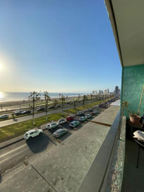 Departamento frente a Playa Brava